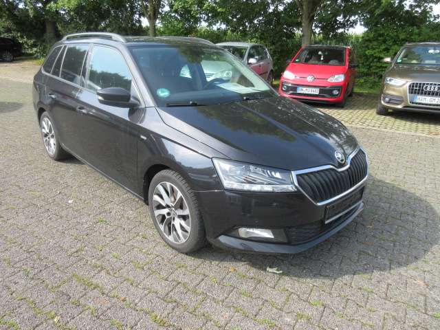 Fabia CLEVER 1.0 TSI NAVI ALU APS SITZHEIZUNG DAB