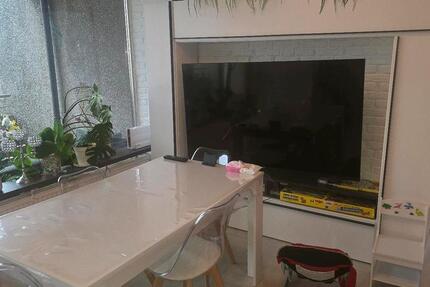 sehr gemütliche, gepflegte Wohnung mit 2 Balkonen 4 zimmer