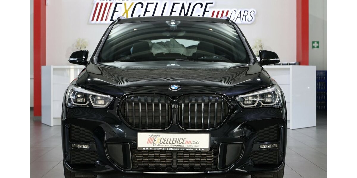 BMW X1 xDrive 20d M-SPORT SHADOW PANORAMA, LED 113.000 km 27.555 &euro; Hamm 59077