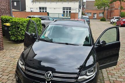 VW Tiguan 146.500 km 8.950 &euro; Ahlen 59227