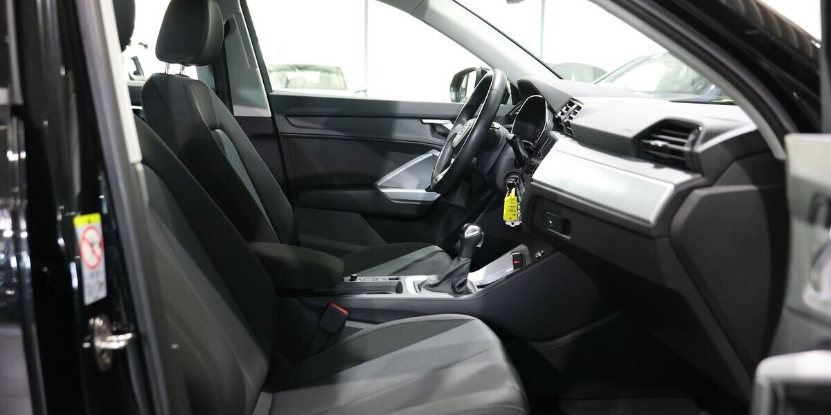 Audi Q3 1.5 TFSI BUSINESS / LED, VIRTUAL-COCKPIT+NAVI 94.000 km 24.777 &euro; Hamm 59077