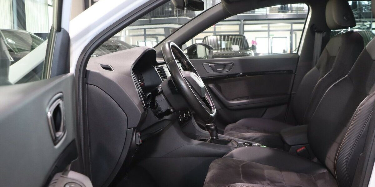 Cupra Ateca 2.0 TSI DSG 4Drive WHITE / PANORAMA / AHK 134.000 km 21.444 € Hamm 59077