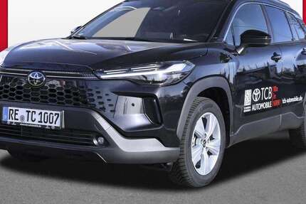 Toyota Corolla Cross 1.111 km 39.989 € Kamen 59174