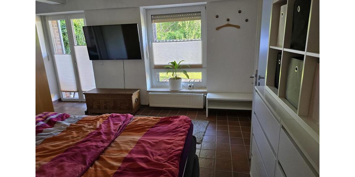 EG- Wohnung mit Garage und Garten 2.5 zimmer