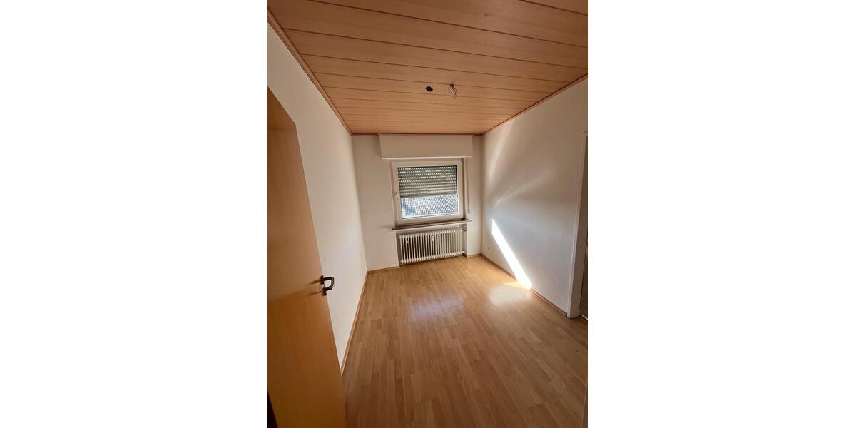 Etagenwohnung Wickede (Ruhr) - 4 Zimmer, 107 m&sup2;, 1.150&euro; | Angebot:26320474