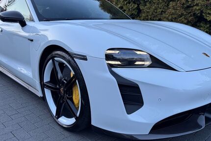Porsche Taycan 60.000 km 72.900 &euro; Kamen 59174