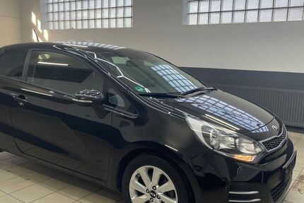 Kia Rio 68.500 km 7.400 &euro; Kamen 59174