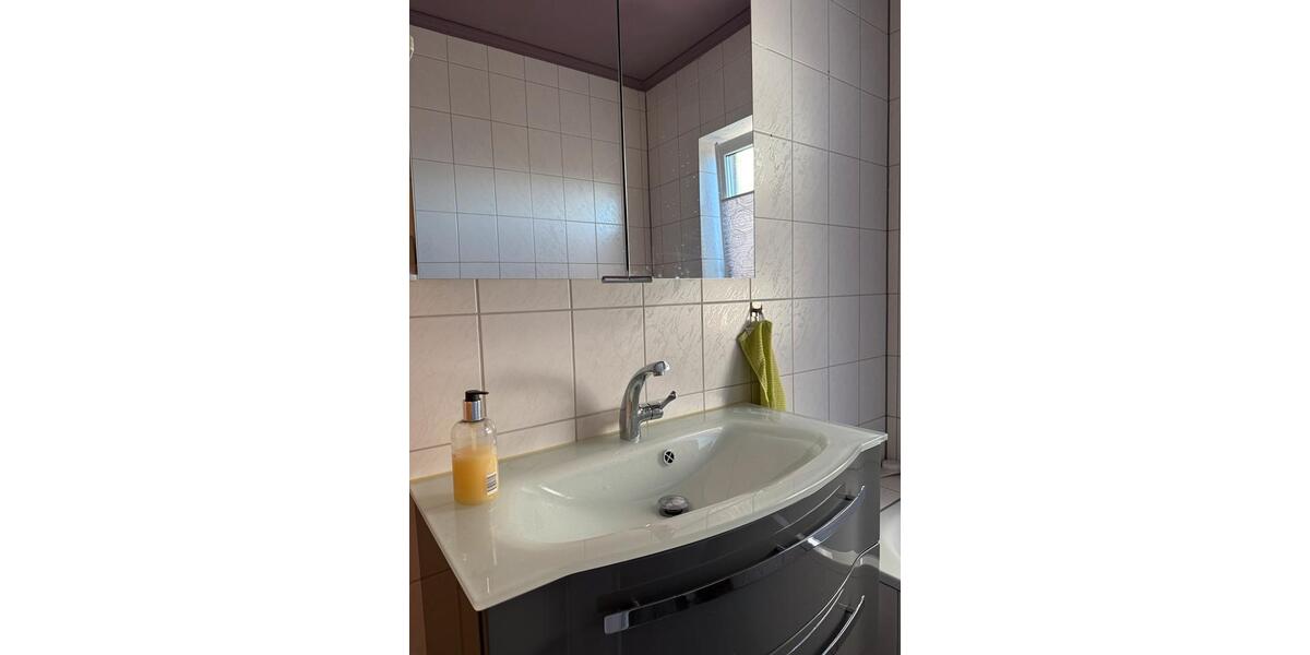Dachgeschoßwohnung Bönen - 2 Zimmer, 80 m&sup2;, 1.000&euro; | Angebot:26374098