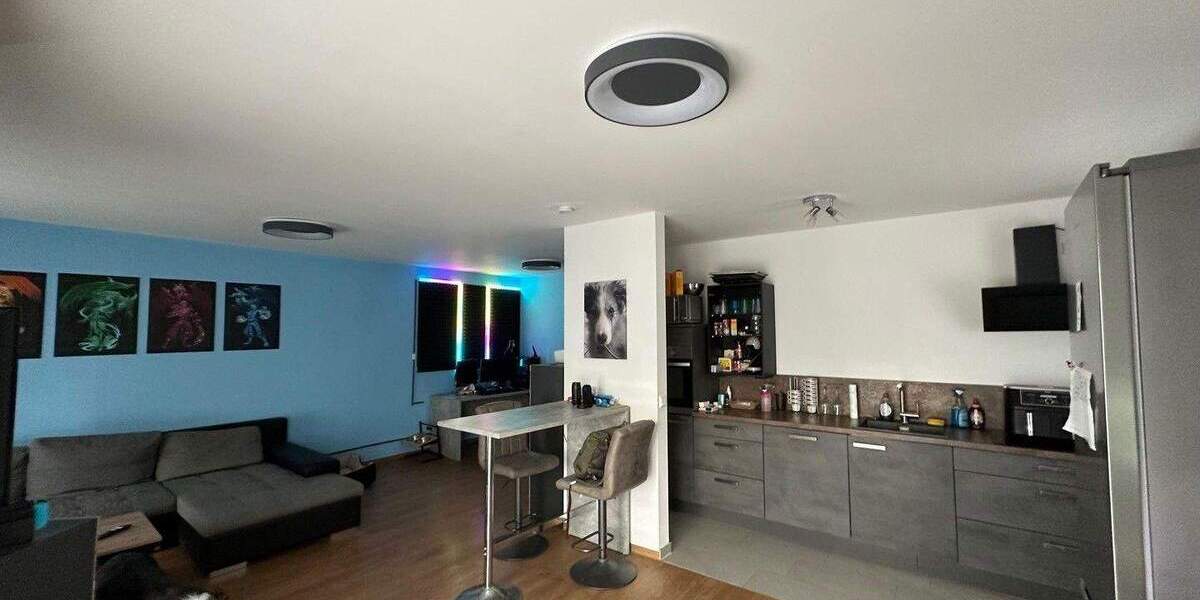 Komfort bei niedrigen Nebenkosten mit Fußbodenheizung, 3xLAN, 2xSat, Lüftung, EEK A, Balkon 2 zimmer