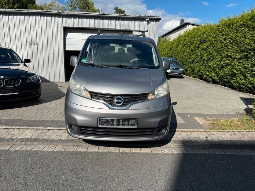 NV200