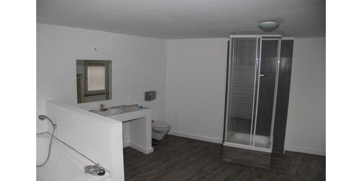 vielfältig nutzbares Stadthaus mit großem Garten und Garage zimmer