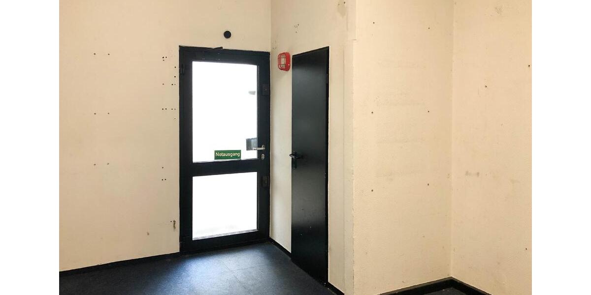 Großzügige Laden- oder Bürofläche in zentraler Lage zimmer