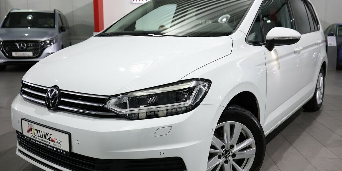 VW Touran 2.0 TDI DSG IQ Comfortline / 7-SITZE, LED 66.000 km 26.777 &euro; Hamm 59077