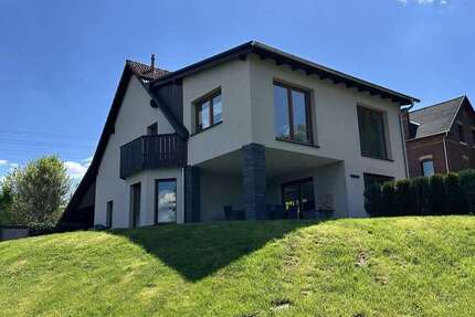Haus zum Kaufen in Markneukirchen 450.000 € 153 m²