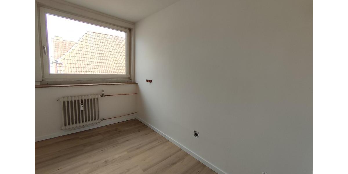 Dachgeschoßwohnung Lünen - 4 Zimmer, 109 m&sup2;, 1.140&euro; | Angebot:26249900
