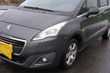 Peugeot 5008 159.000 km 8.600 &euro; Hamm 59065