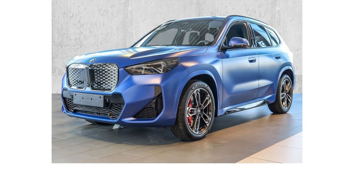 BMW iX1 5.900 km 49.940 &euro; Unna 59425