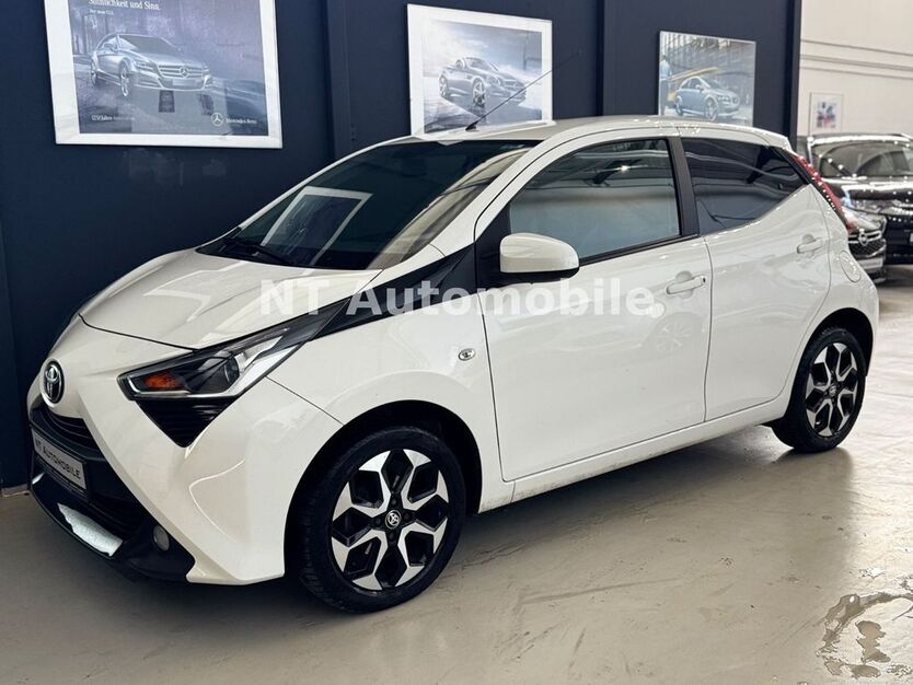 Aygo (X)