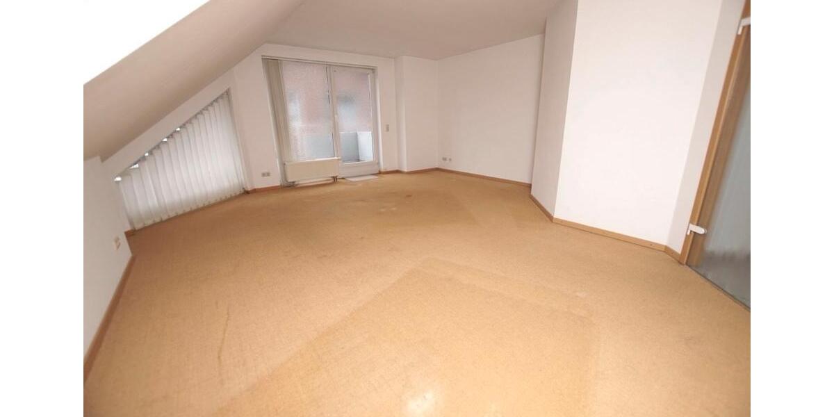 Dachgeschoßwohnung Beckum - 3 Zimmer, 83 m&sup2;, 830&euro; | Angebot:26316650