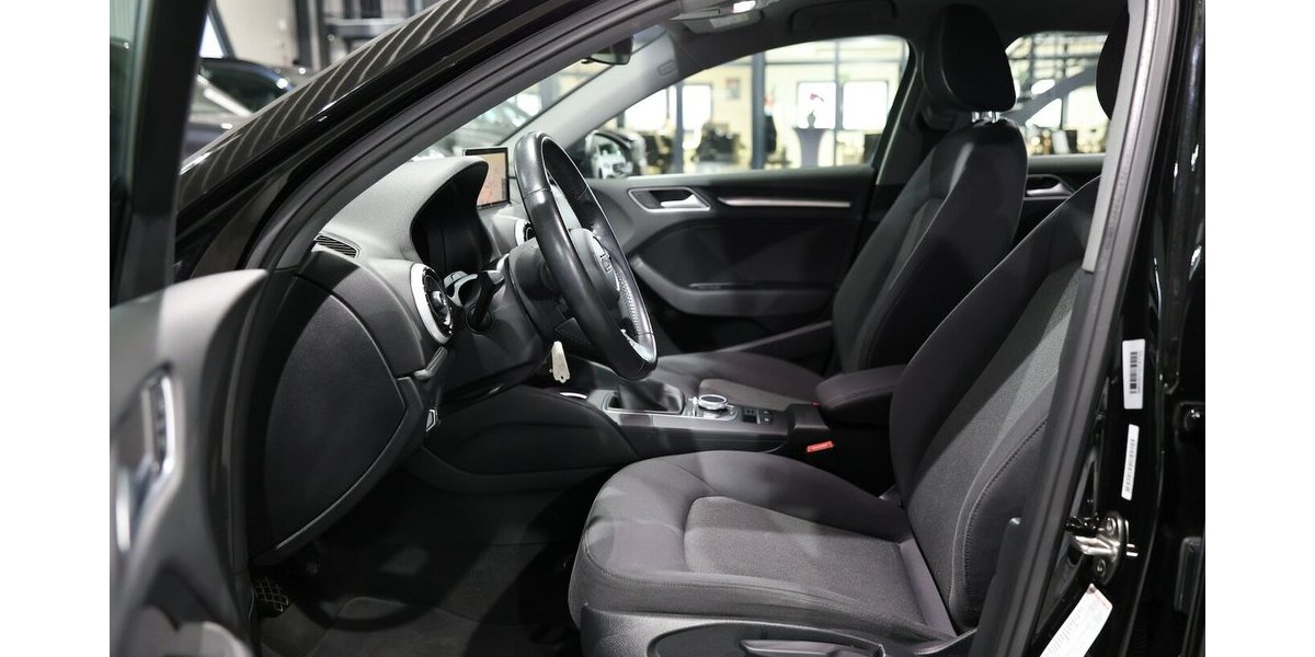 Audi A3 LIMOUSINE 1.4 TFSI BUSINESS / VIRTUAL-COCKPIT 119.000 km 17.333 &euro; Hamm 59077