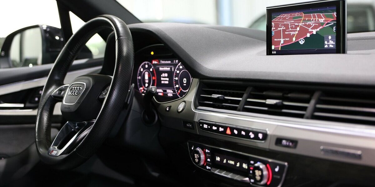 Audi Q7 3.0 TDI Q S-LINE SPORT BLACK / 7-SITZER / TOP 129.000 km 33.444 &euro; Hamm 59077