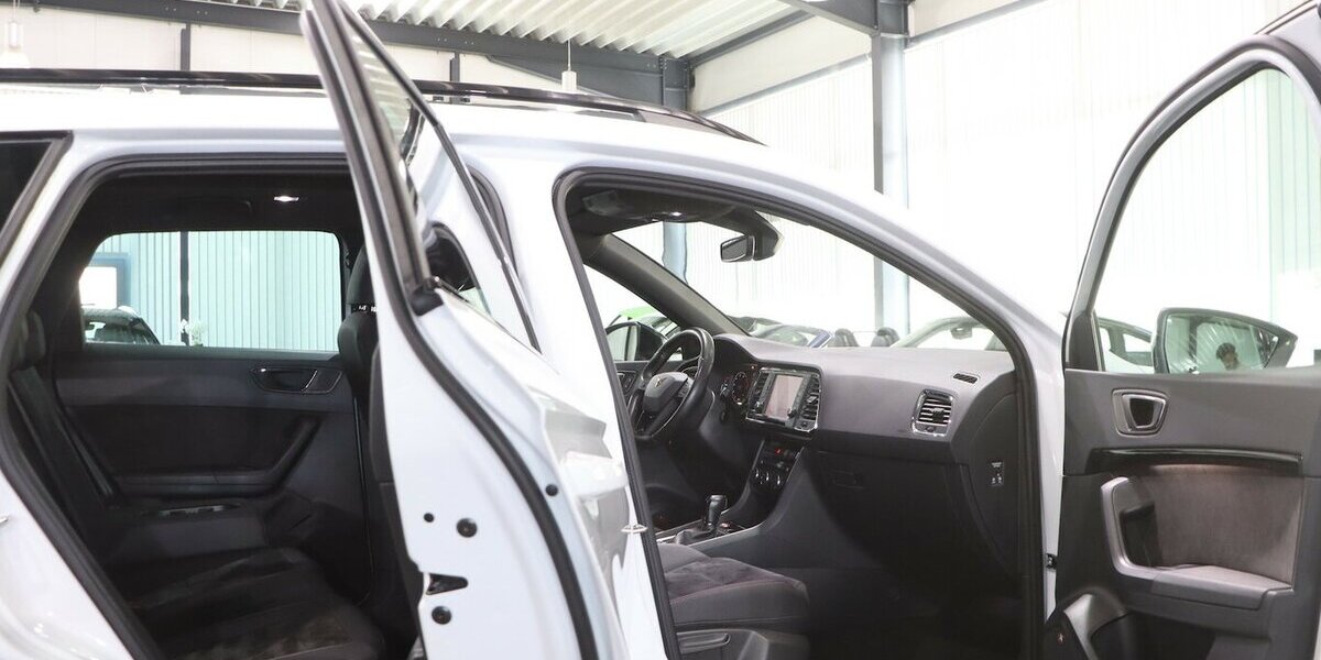 Cupra Ateca 2.0 TSI DSG 4Drive WHITE / PANORAMA / AHK 134.000 km 21.444 € Hamm 59077