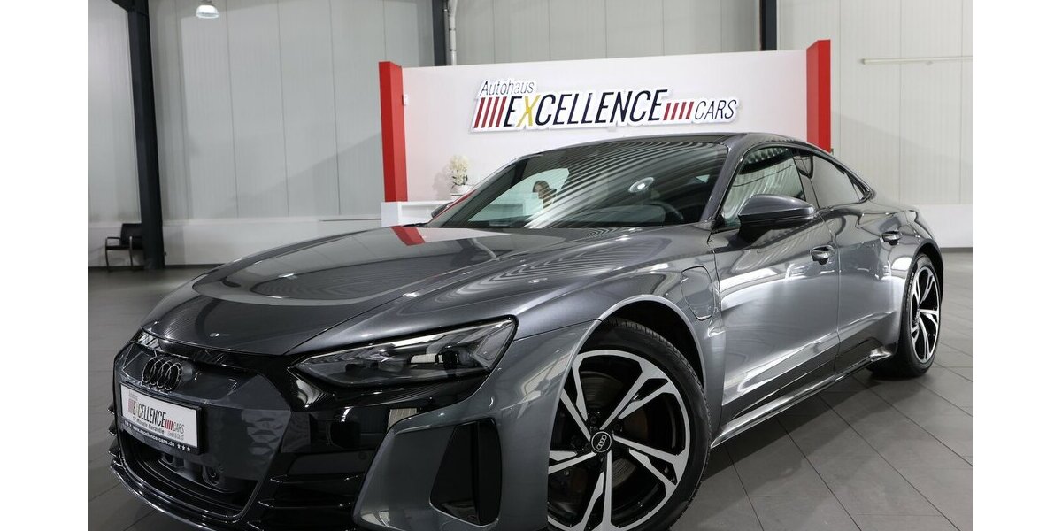 Audi e-tron GT QUATTRO / DAYTONA + BLACK / PANORAMA / 29.000 km 48.777 &euro; Hamm 59077