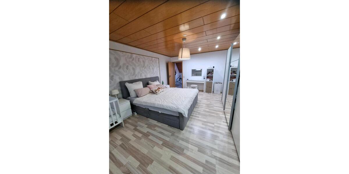 Reihenhaus Hamm Herringen - 8 Zimmer, 195 m&sup2;, 395.000&euro; | Angebot:25106081