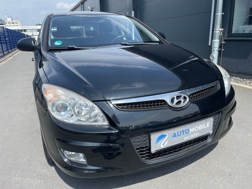i30