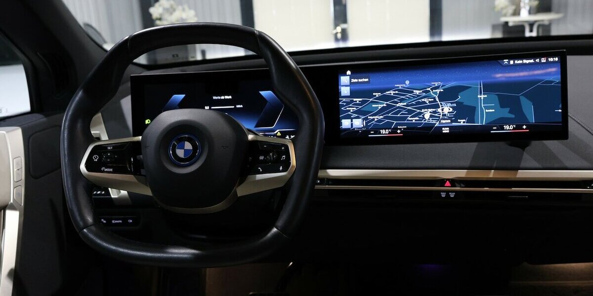 BMW iX 40 xDrive SPORT TITAN GLAS STORM EINZELSTÜCK 79.000 km 41.111 &euro; Hamm 59077