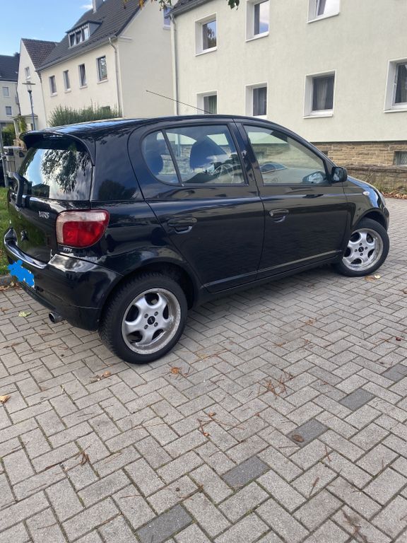 Yaris