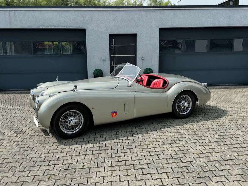 Jaguar XK 83.647 km 85.000 € Münster 48161
