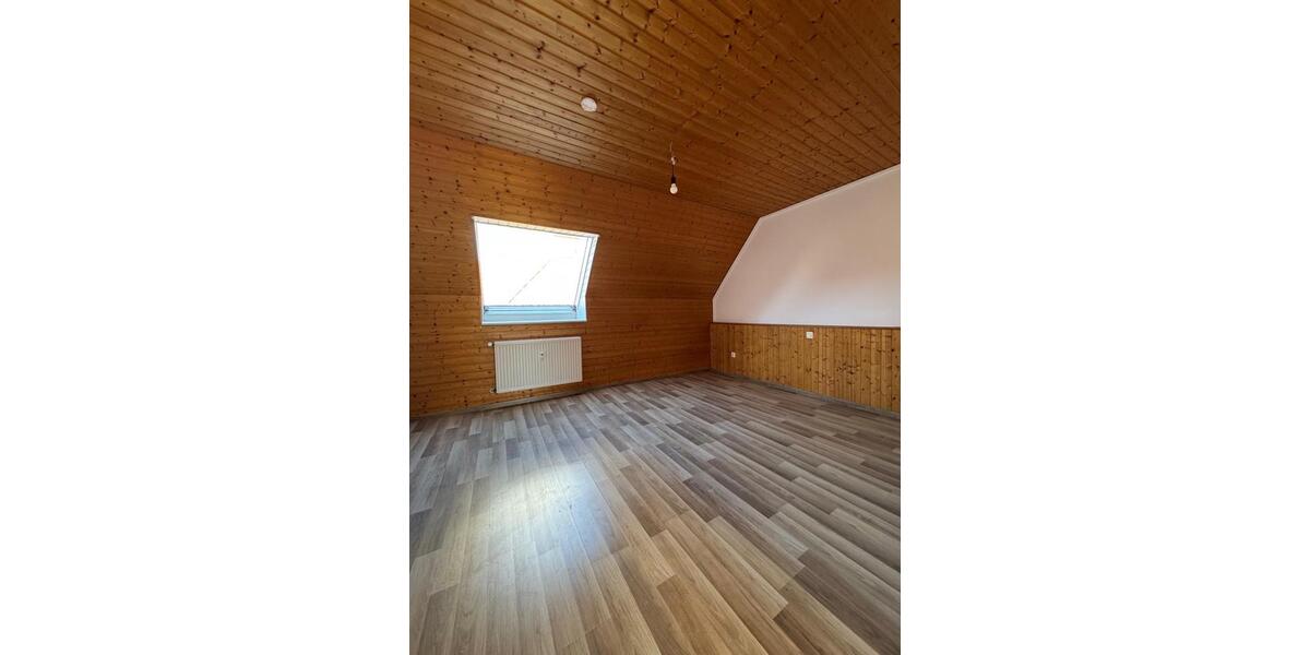 Dachgeschoßwohnung Lippetal - 2 Zimmer, 73 m&sup2;, 690&euro; | Angebot:25416039