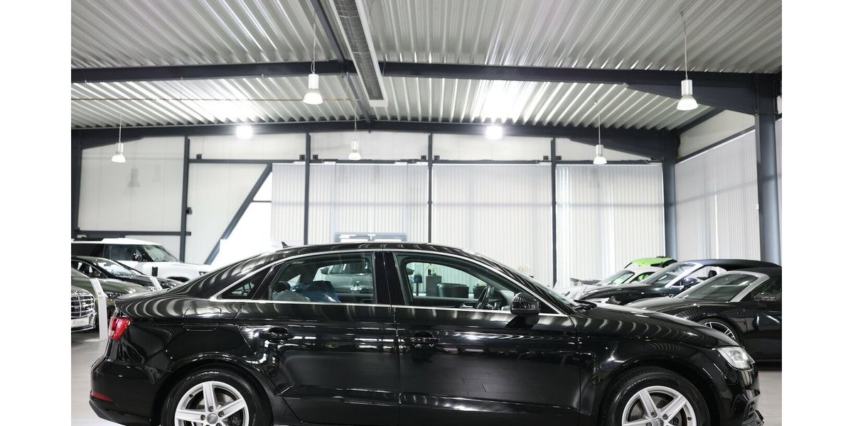 Audi A3 LIMOUSINE 1.4 TFSI BUSINESS / VIRTUAL-COCKPIT 119.000 km 17.333 &euro; Hamm 59077