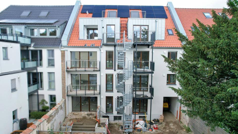 Bevorzugte Lage im beliebten Geistviertel - kernsanierte OG- Wohnung mit Balkon zimmer
