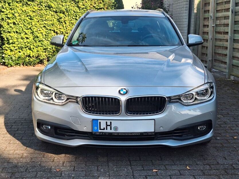 318