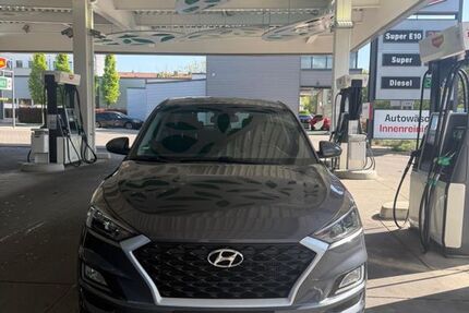 Hyundai TUCSON 186.000 km 14.200 &euro; Kamen 59174