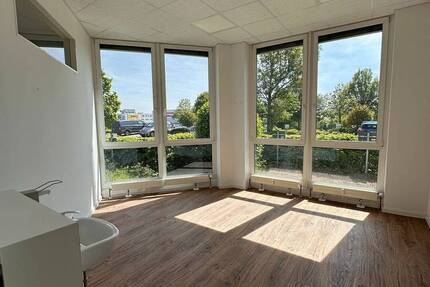 Gewerbeobjekt Holzwickede - 5 Zimmer, 150 m&sup2;, 1.500&euro; | Angebot:26361240