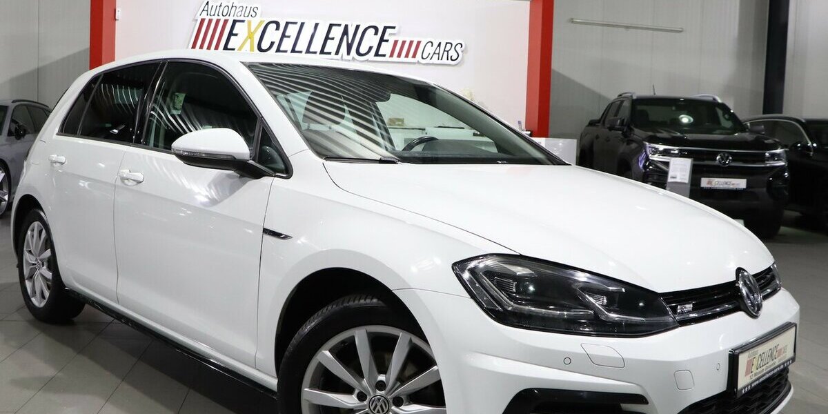 VW Golf VII 1.5 TSI HIGHLINE R-LINE SPORT BLACK LED 192.000 km 12.444 &euro; Hamm 59077