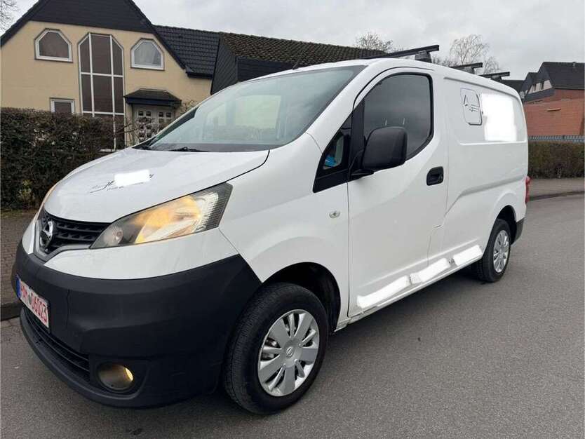 NV200