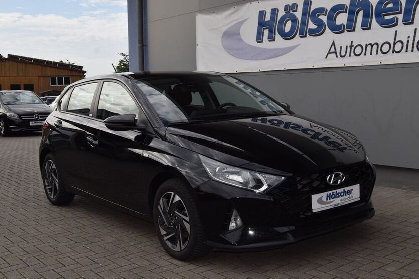 i20