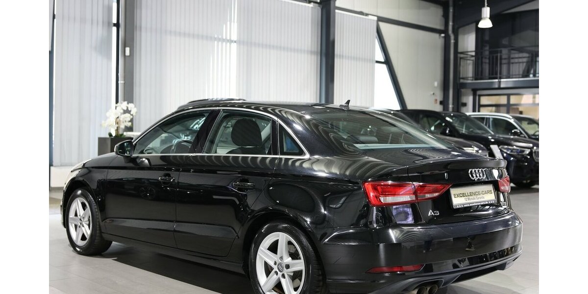 Audi A3 LIMOUSINE 1.4 TFSI BUSINESS / VIRTUAL-COCKPIT 119.000 km 17.333 &euro; Hamm 59077