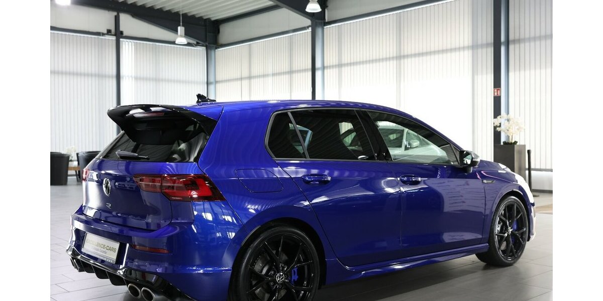 VW Golf VIII 2.0 TSI DSG 4M R-PERFROMANCE BLACK STY 40.000 km 35.777 &euro; Hamm 59077