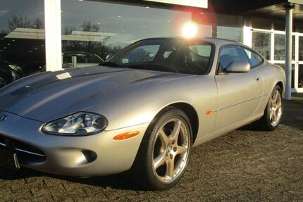 Jaguar XK8