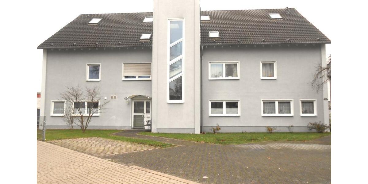Großzügig geschnittene 3-Zimmer-Wohnung, zwei Ebenen, Balkon 3 zimmer