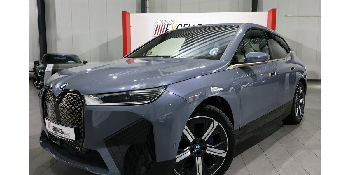 BMW iX 40 xDrive SPORT TITAN GLAS STORM EINZELSTÜCK 79.000 km 41.111 &euro; Hamm 59077