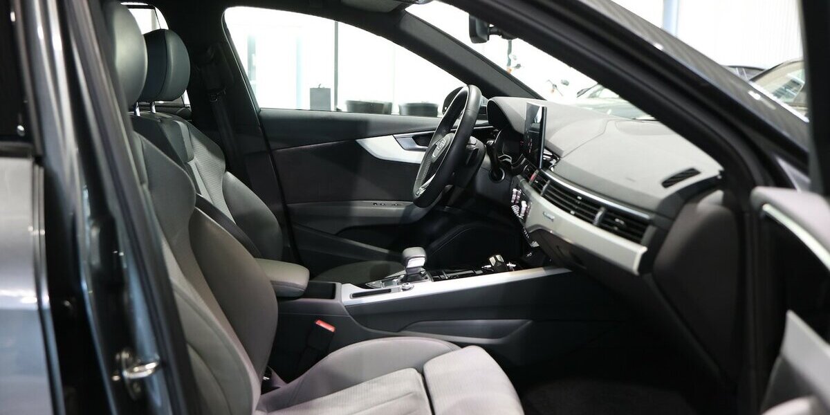 Audi A4 Avant 40 TFSI QUATTRO S-LINE SPORT BLACK TOP 113.000 km 26.666 &euro; Hamm 59077