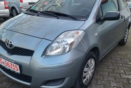 Toyota Yaris 172.515 km 2.490 &euro; Soest 59494