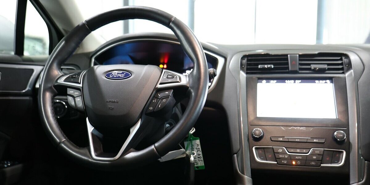 Ford Mondeo Tunier 2.0 EB BUSINESS EDITION / LED / 99.000 km 15.444 &euro; Hamm 59077
