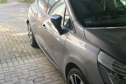 Renault Clio 90.000 km 9.499 &euro; Hamm 59071